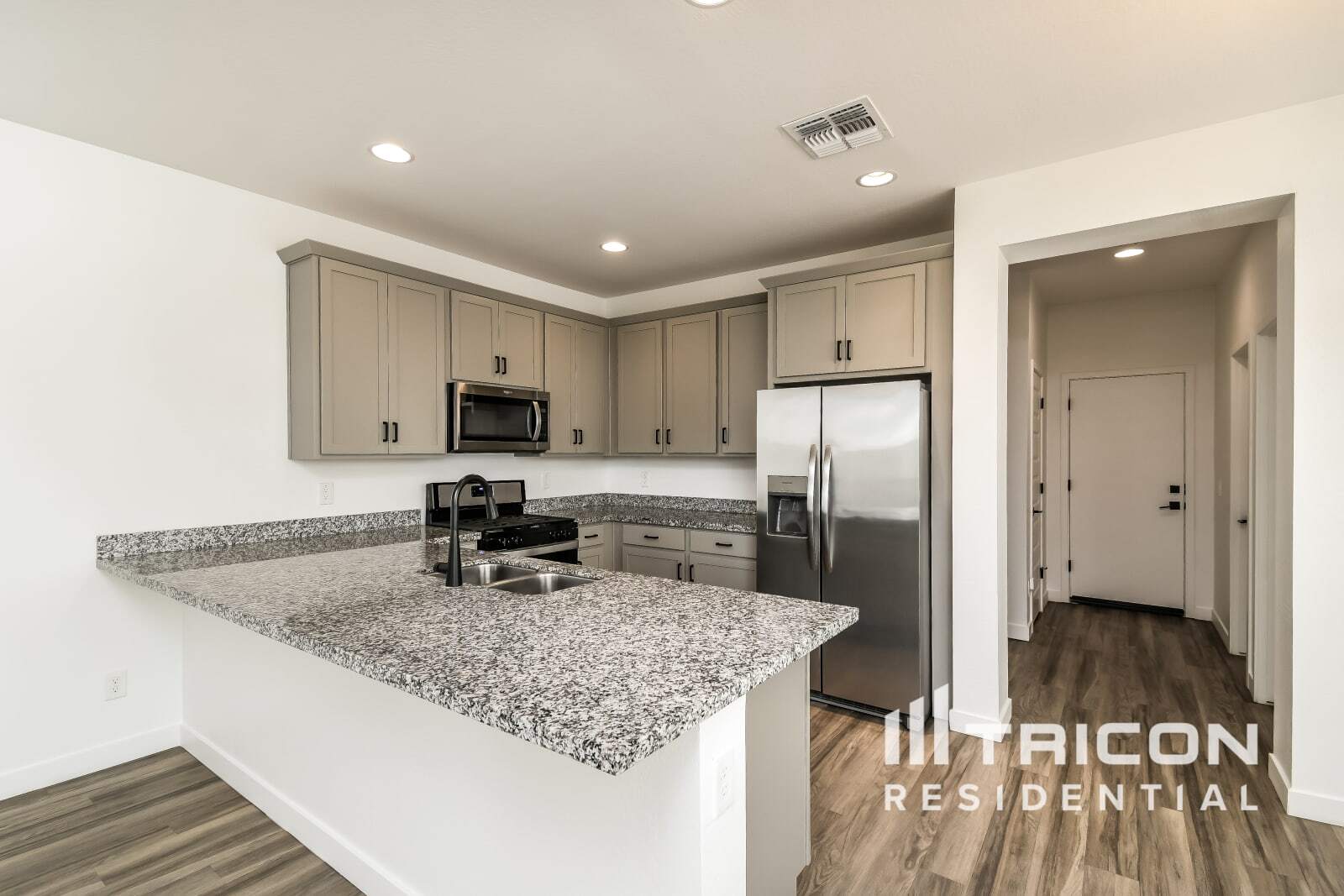 Building Photo - 9315 E Strobe Ave