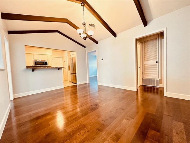 Building Photo - 103 Prince Dr