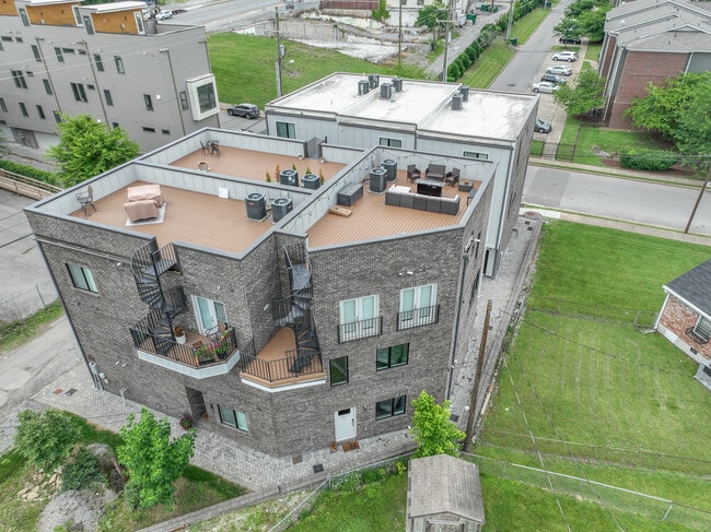 Building Photo - 106 N 8th St