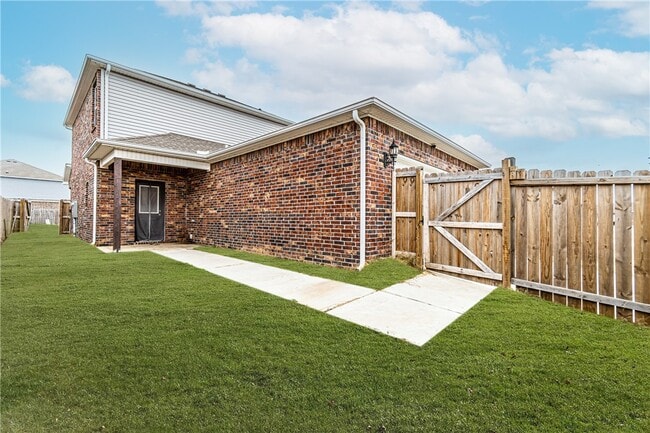 Building Photo - 6609 SW Warrington Rd