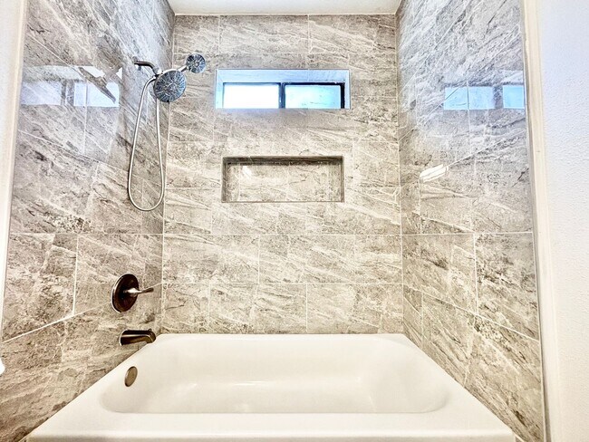 Building Photo - **1150/MONTH** MEDICAL CENTER***