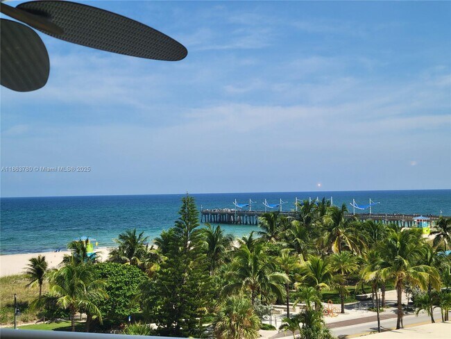 Building Photo - 328 N Ocean Blvd