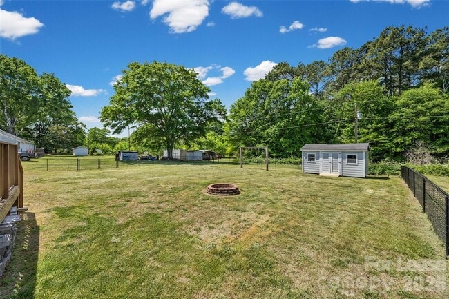 Building Photo - 425 Griggs Rd