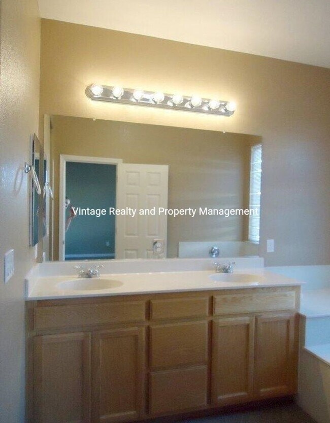 Building Photo - 1473 Swallow Tail Ln