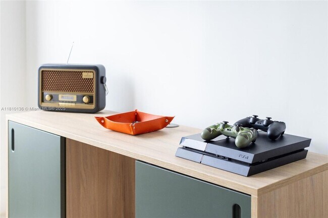 Building Photo - 159 NE 6th St