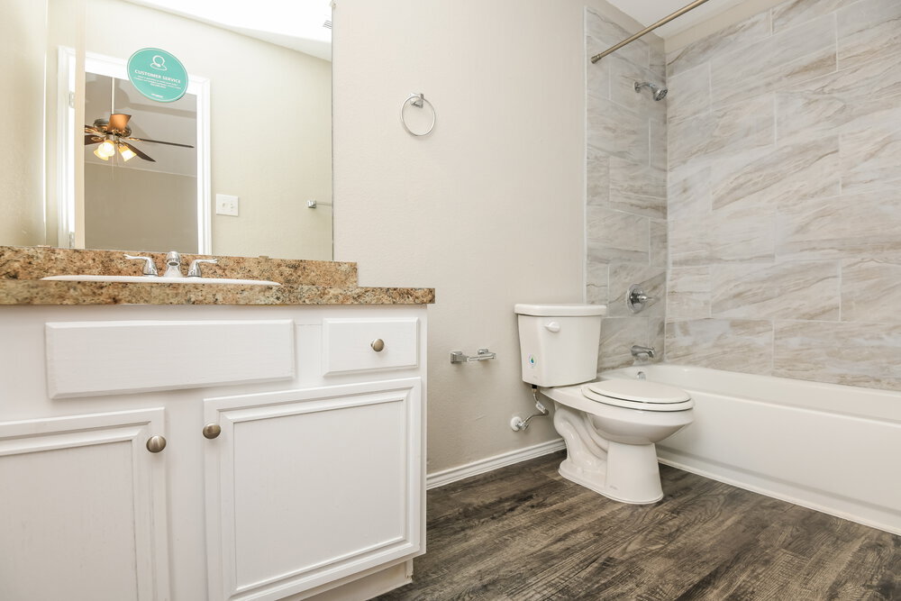 Building Photo - 6836 Bluff View Dr