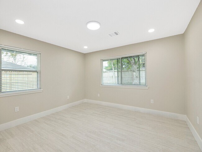Building Photo - 5306 Windswept Ln
