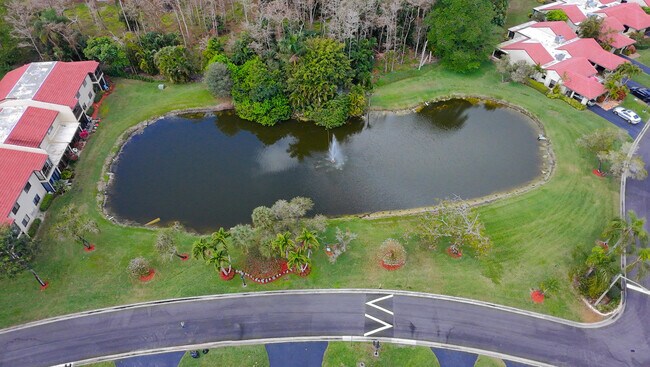 Building Photo - 8545 Casa Del Lago