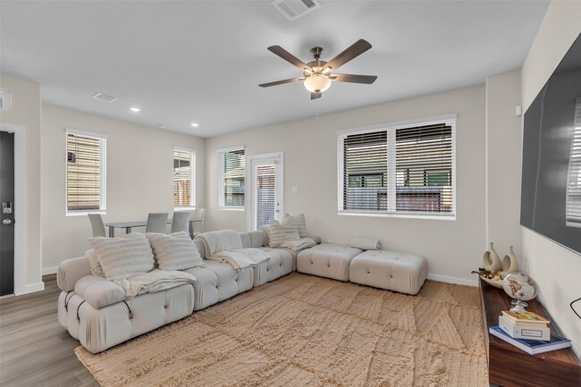 Building Photo - 3109 Boulder Rnch Dr