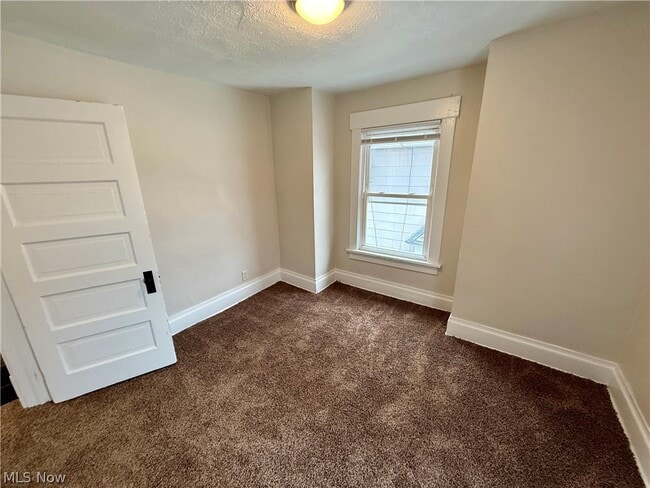 Building Photo - 39 N Balch St