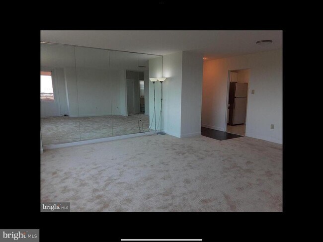 Building Photo - 1011 Arlington Blvd