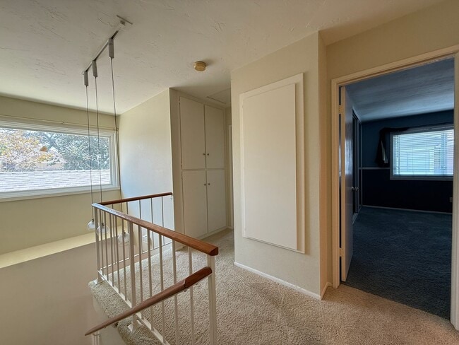 Building Photo - Beautiful Two Bedroom Townhome in San Luis Rey