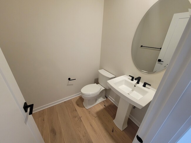 Building Photo - 357 Aspen Wy