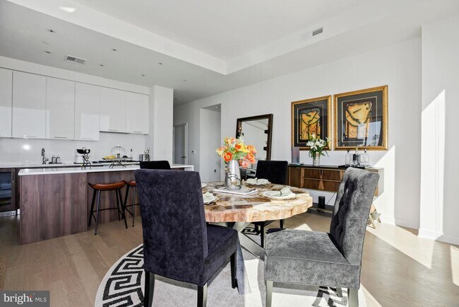 Building Photo - 1650 Silver Hill Dr