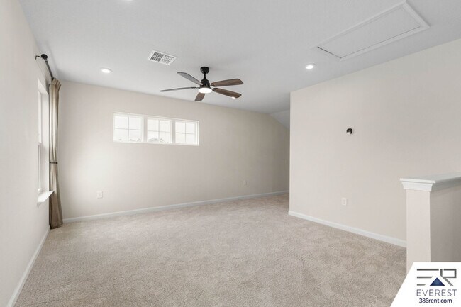 Building Photo - 249 Montgomery Ct