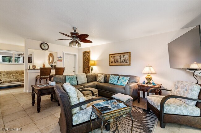 Building Photo - 5483 Peppertree Dr