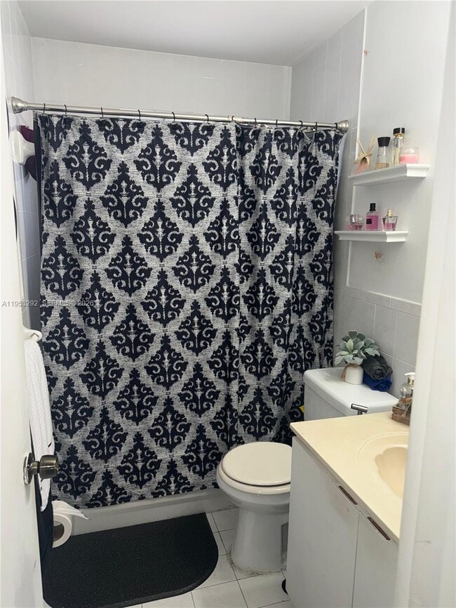 Building Photo - 3254 W 70th St