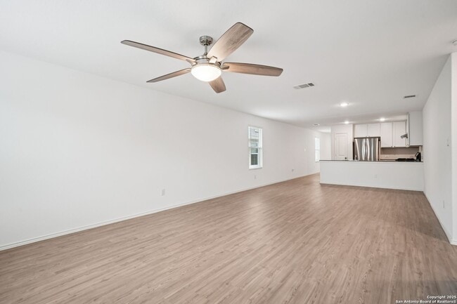 Building Photo - BEAUTIFUL 4-BEDROOM HOME AT THE SILOS