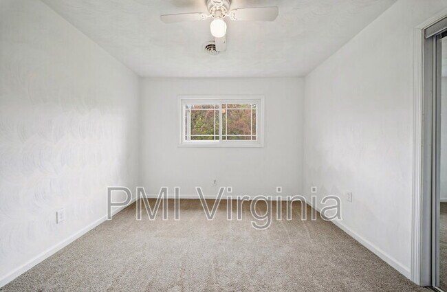Building Photo - 5389 Susquehanna Dr