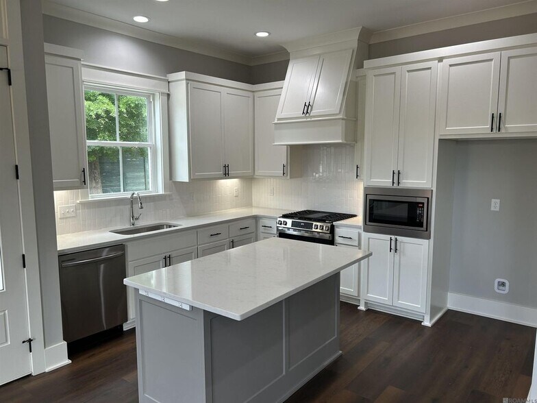 Building Photo - 5704 Goodwood Crossing Ln