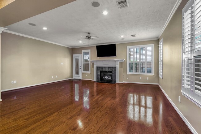 Building Photo - 1524 Birdsall St