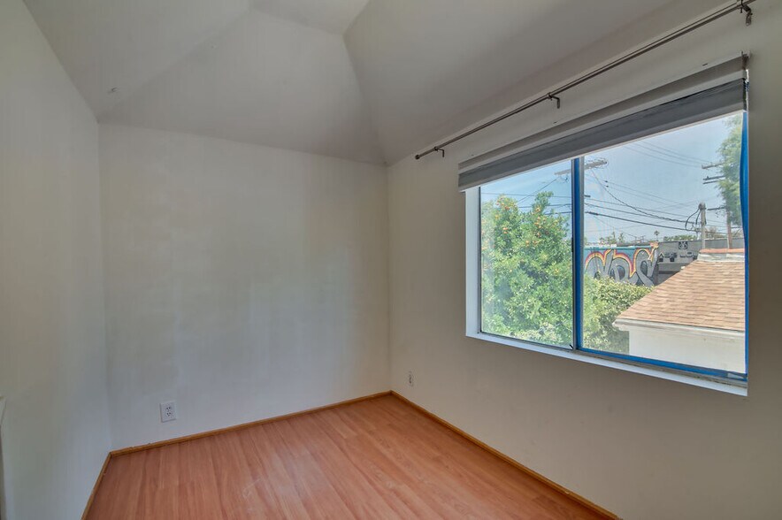 Building Photo - 641 N Martel Ave
