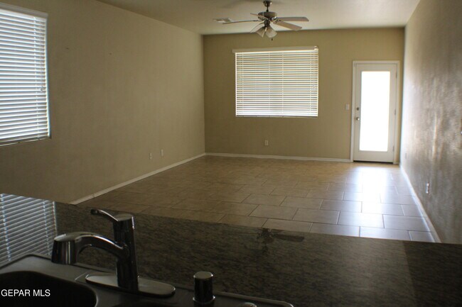 Building Photo - 12449 Chamberlain Dr