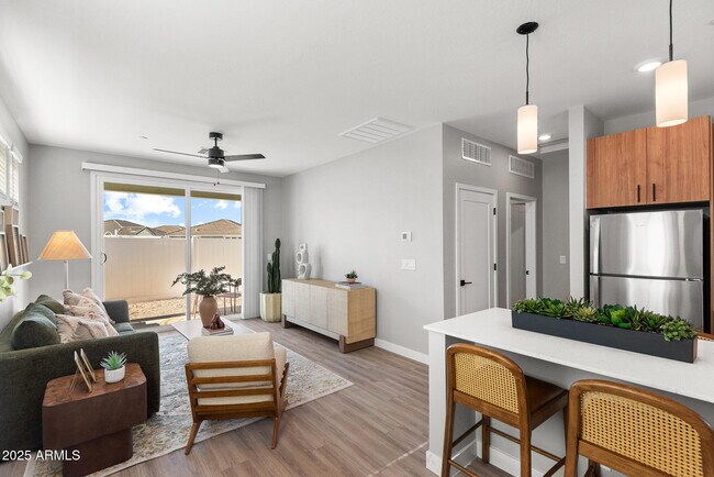 Building Photo - 1297 E Broadway Ave