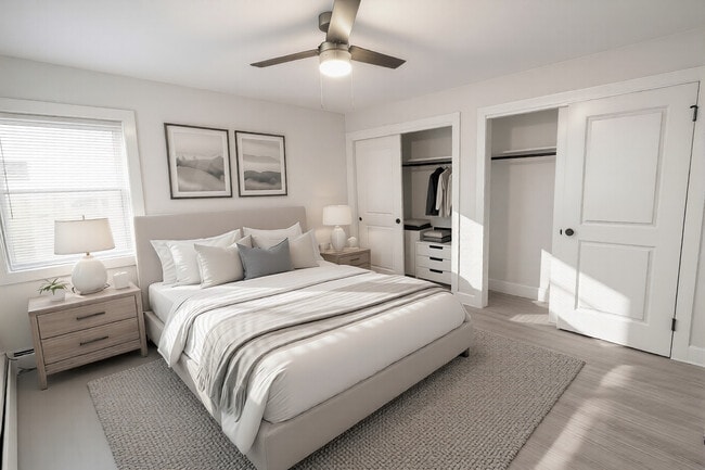 Building Photo - 6747 N Olmsted Ave