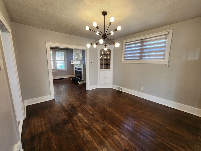 Building Photo - 3 Bedrooms 1 bath home for RENT!