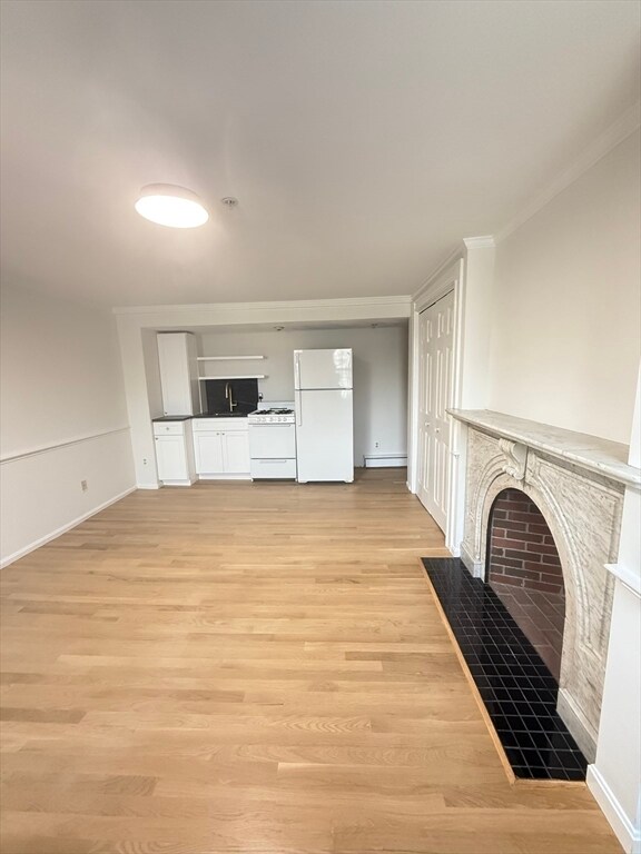 Building Photo - 313 Essex St