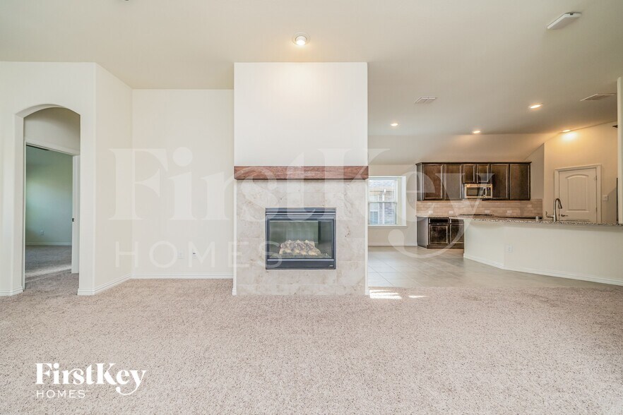 Building Photo - 805 Joaquin Wy