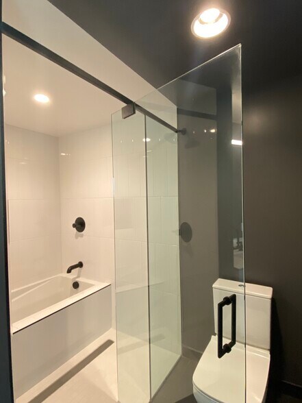 Building Photo - 960 Market St