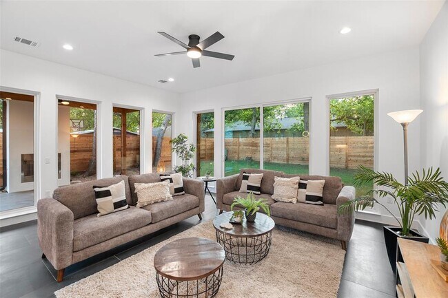 Building Photo - 6304 Middleham Pl