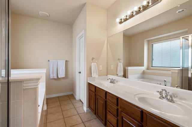 Building Photo - 10304 Colfax Dr