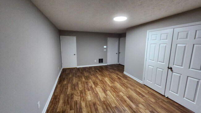 Building Photo - 2305 Wilkins Cove