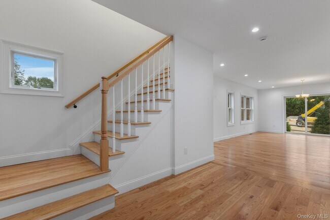 Building Photo - 65 Paulding Ln