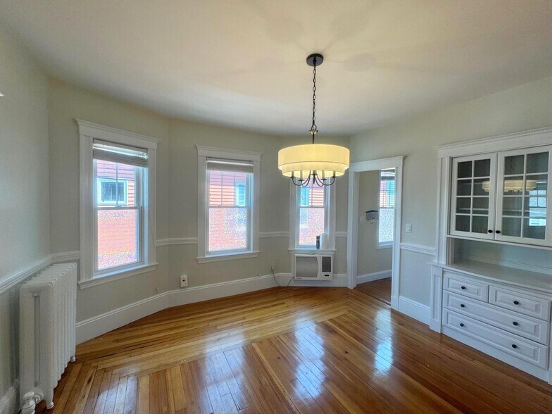 Building Photo - 86 Morrison Ave