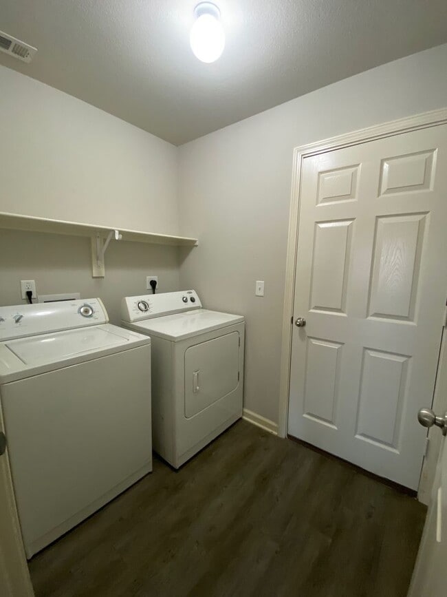 Building Photo - 2280 Centennial Valley Dr