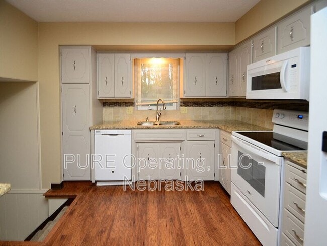 Building Photo - 5723 S 152nd Ave Cir