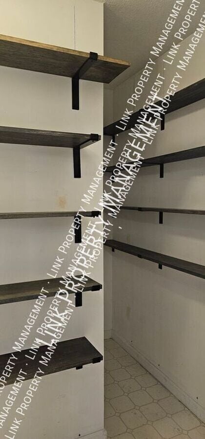 Building Photo - 140 S Elmwood St