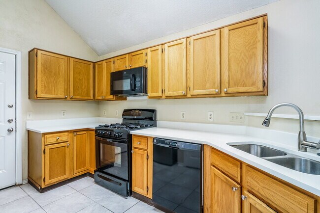 Building Photo - 4452 Sierra Dr