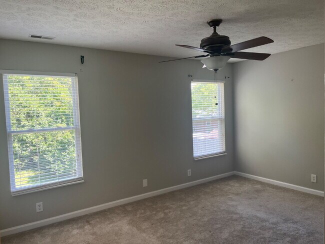 Building Photo - "Spacious 4-Bedroom Gem in Hermitage with 2.5 Baths and 1,824 Sq Ft of Comfort!"