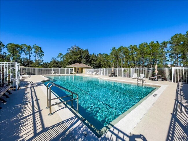 Building Photo - 1101 N Hampton Dr
