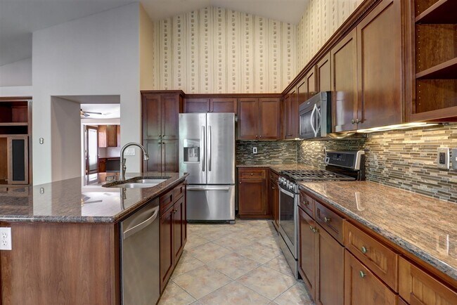 Building Photo - Rent this beautiful 2 Bedroom 2 Bath in The Cottages at Prescott Lakes!