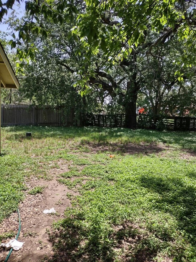 Building Photo - 5405 Brompton Cir