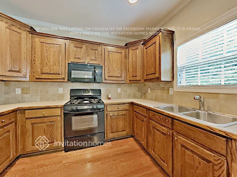 Building Photo - 1035 Fountain Head Ln