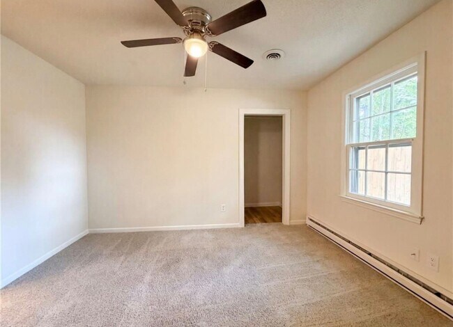 Building Photo - 4708 Chaucer Dr