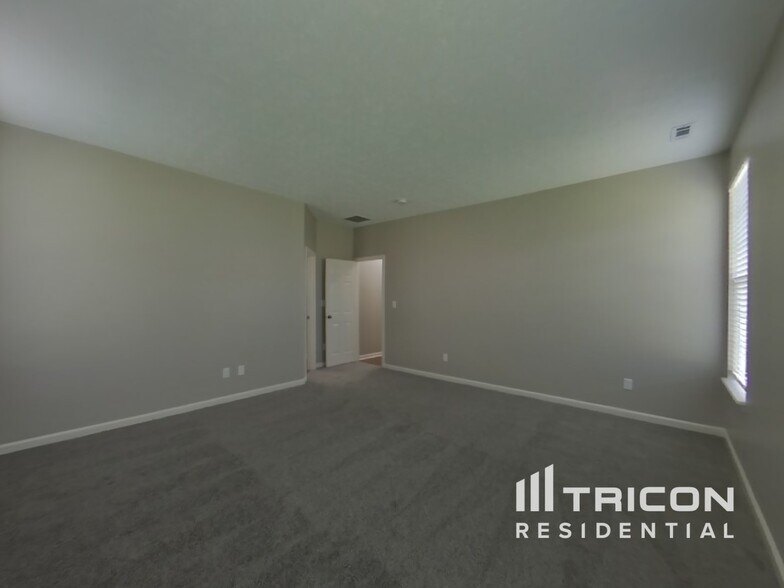 Building Photo - 8140 Elsen Ridge