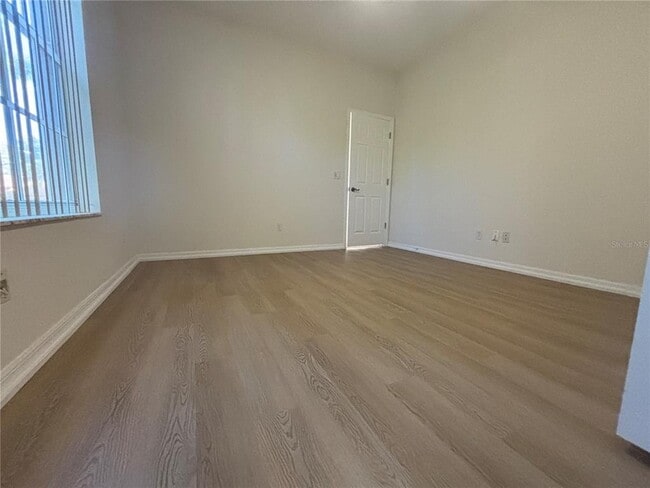 Building Photo - 3921 Talah Dr